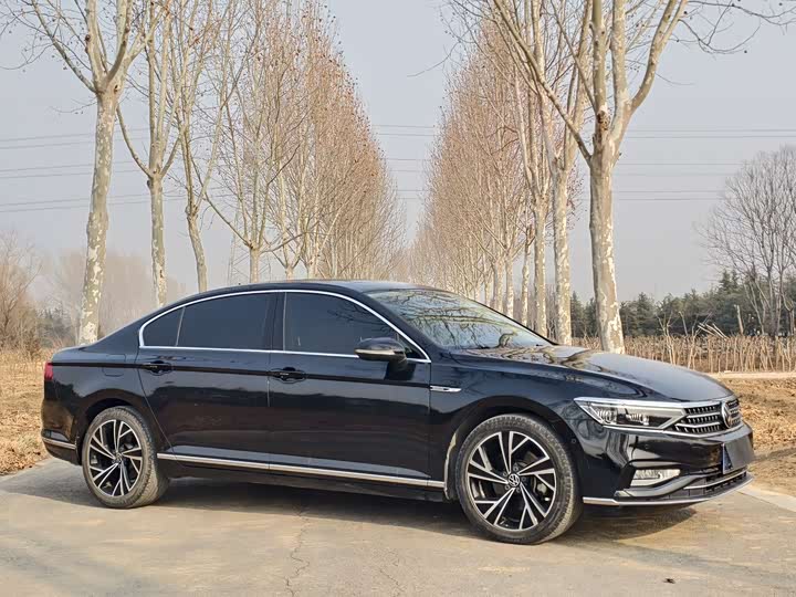 Фото 3 - Volkswagen Magotan