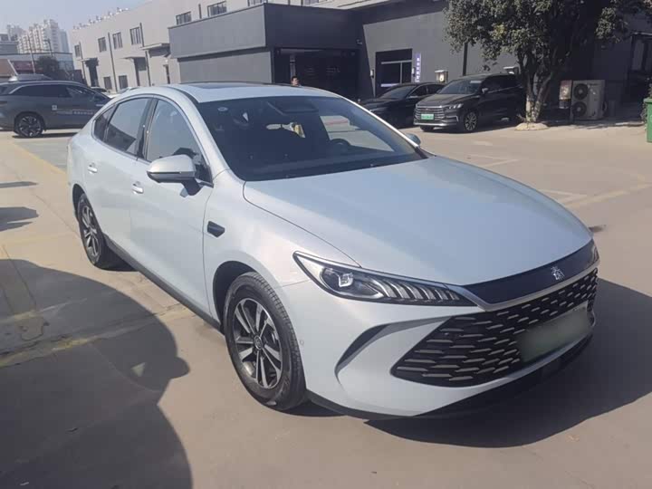 Фото 4 - BYD Qin Plus