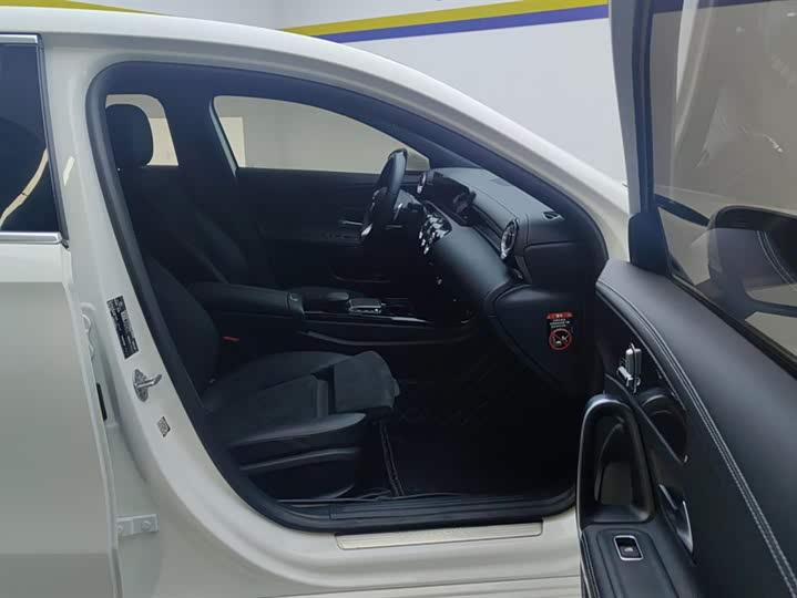 Фото 8 - Mercedes-Benz A-Class