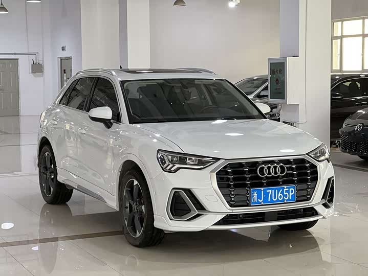 Фото 3 - Audi Q3