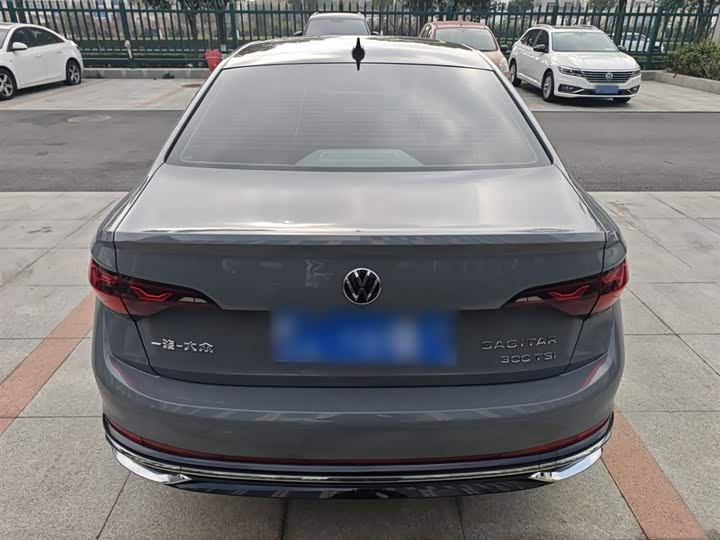 Фото 6 - Volkswagen Sagitar L