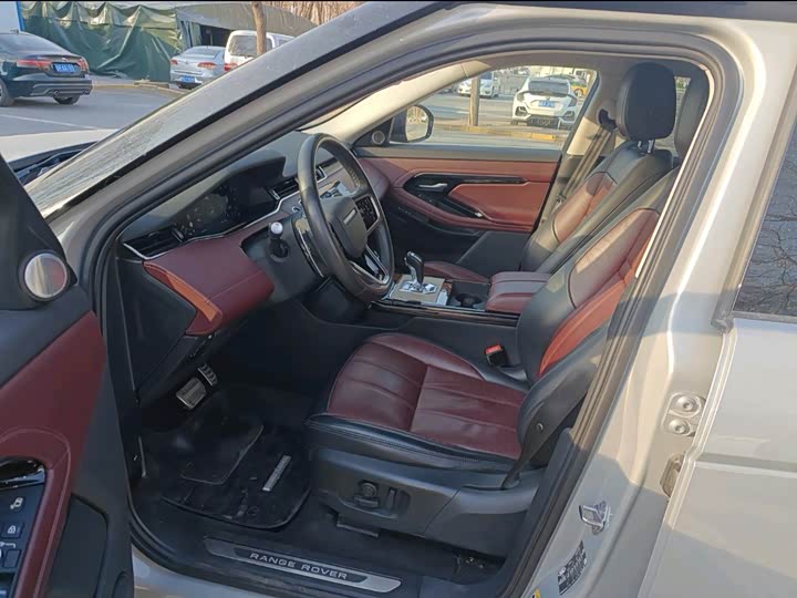 Фото 3 - Land Rover Range Rover Evoque L