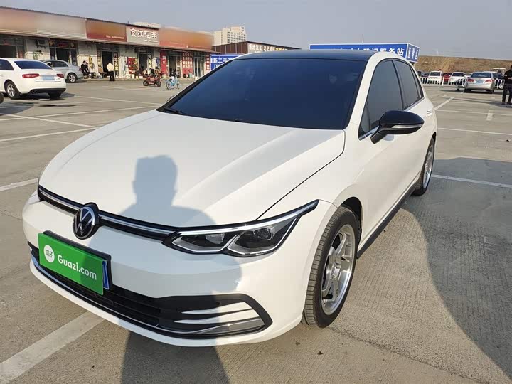 Фото 2 - Volkswagen Golf