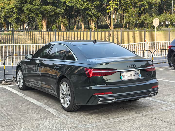 Фото 8 - Audi A6L