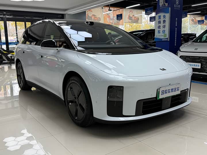 Фото 3 - LiXiang i8