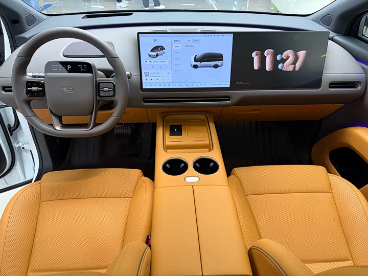 Фото 6 - LiXiang i8