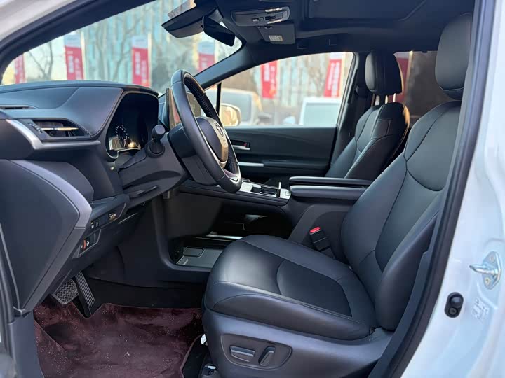 Фото 6 - Toyota Sienna