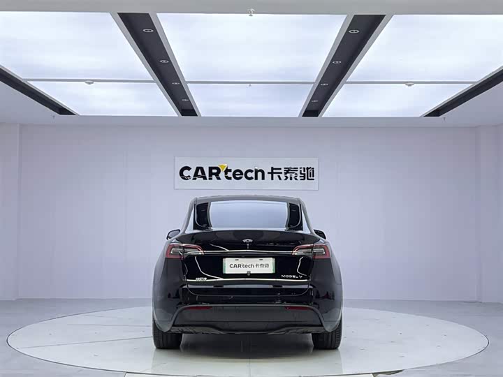 Фото 4 - Tesla Model Y