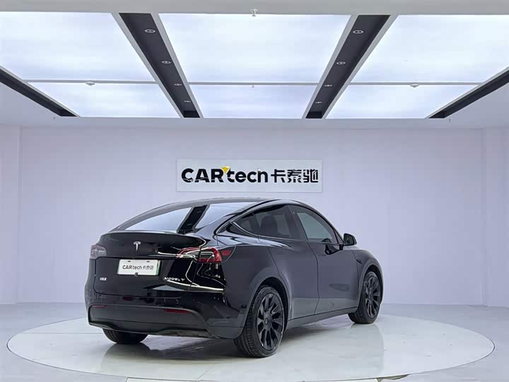 Фото 5 - Tesla Model Y