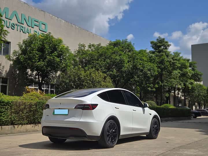 Фото 5 - Tesla Model Y