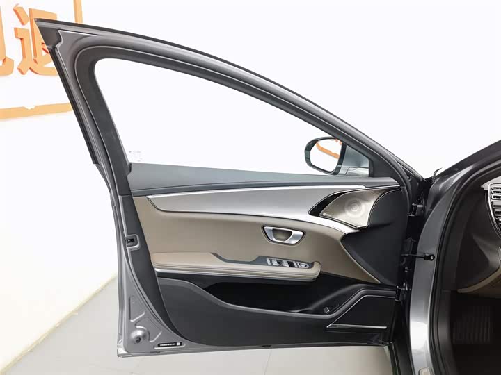 Фото 8 - BYD Han