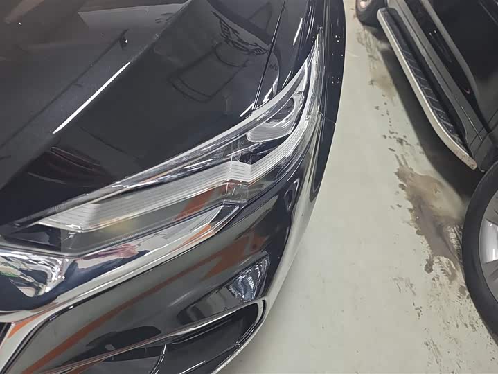 Фото 5 - Hongqi HS5