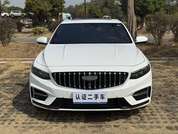 Фото 2 - Geely Preface