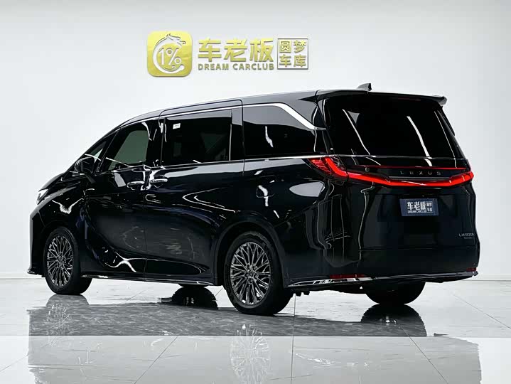 Фото 6 - Lexus LM