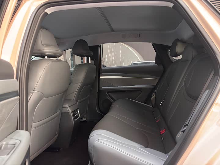 Фото 6 - XPeng Mona M03