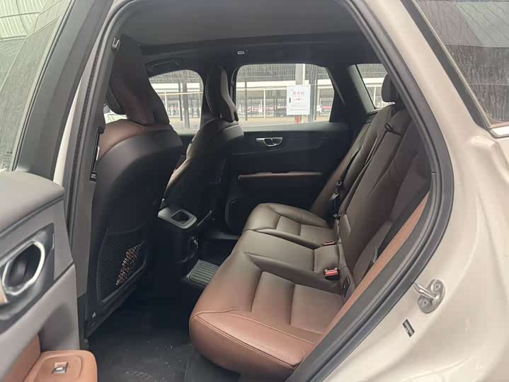 Фото 4 - Volvo XC60 Hybrid