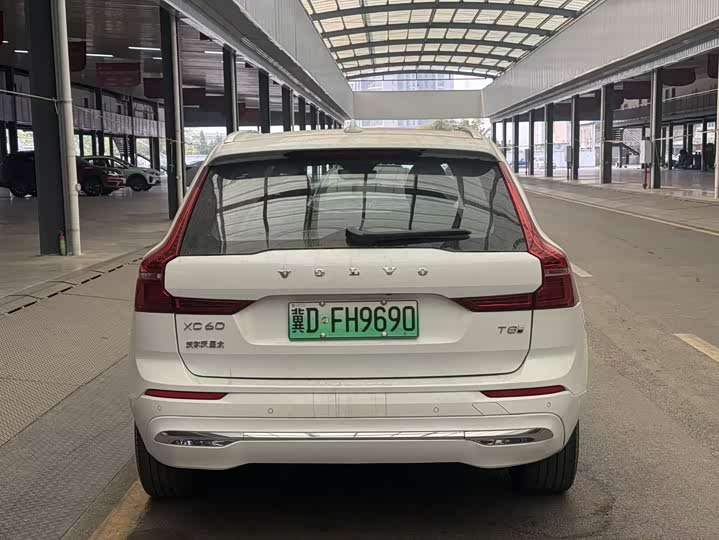 Фото 9 - Volvo XC60 Hybrid