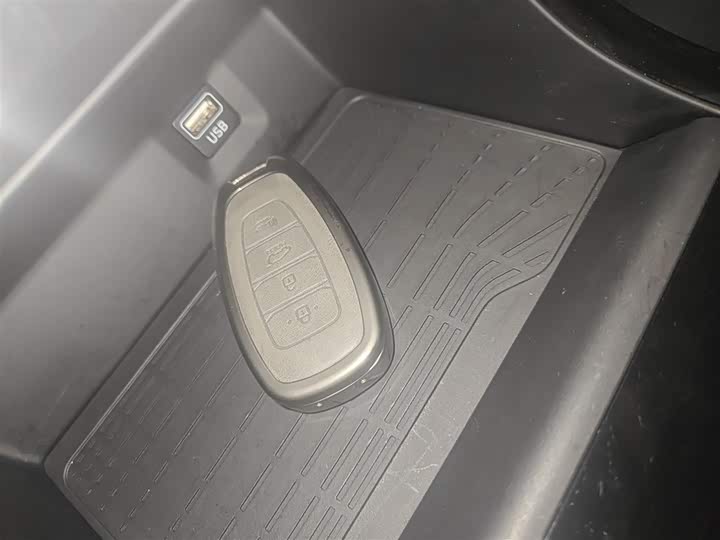 Фото 9 - Hyundai Custo