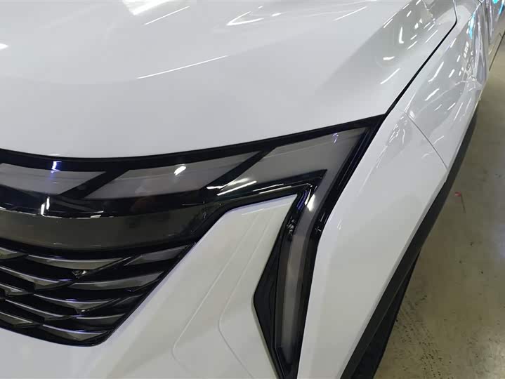 Фото 5 - Geely Atlas L