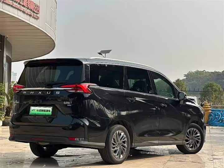 Фото 5 - Maxus Euniq 5