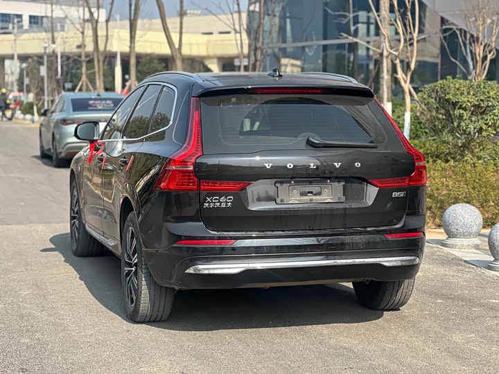 Фото 5 - Volvo XC60