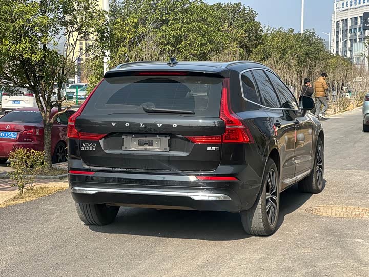 Фото 6 - Volvo XC60