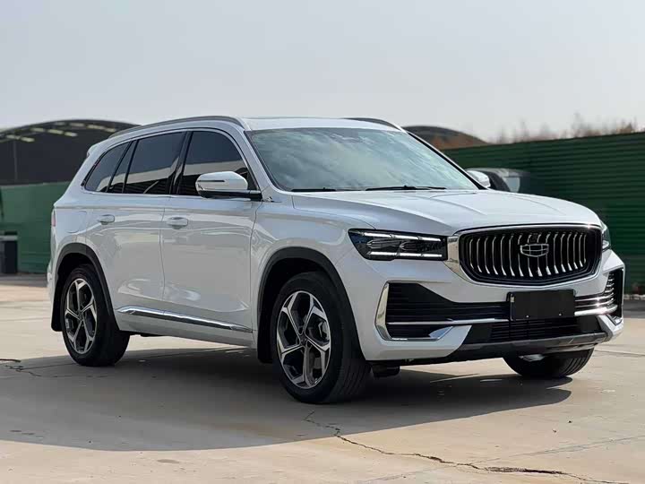 Фото 3 - Geely Monjaro