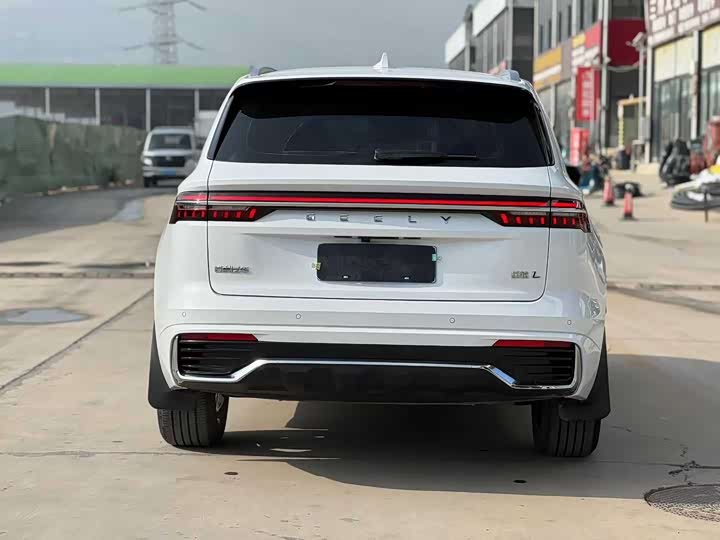 Фото 5 - Geely Monjaro