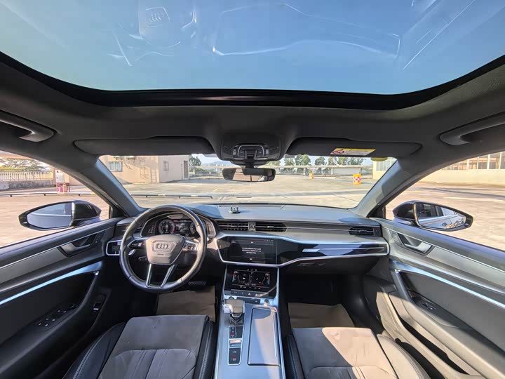 Фото 9 - Audi A6L