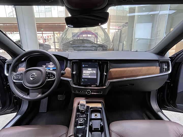 Фото 6 - Volvo S90