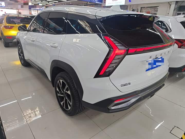 Фото 5 - Geely Atlas L