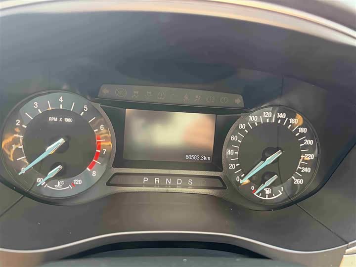 Фото 4 - Ford Mondeo