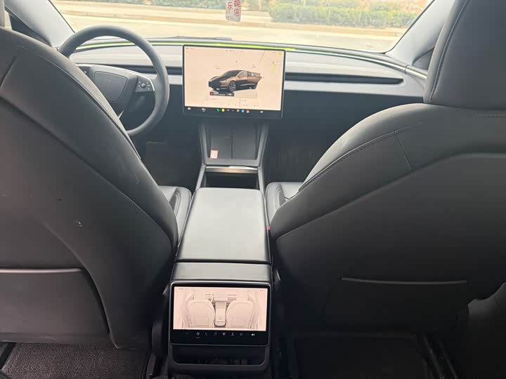 Фото 7 - Tesla Model 3