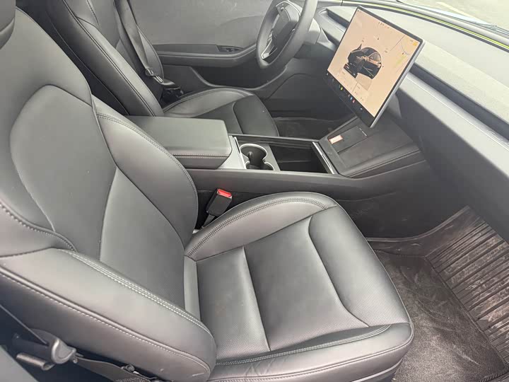 Фото 8 - Tesla Model 3