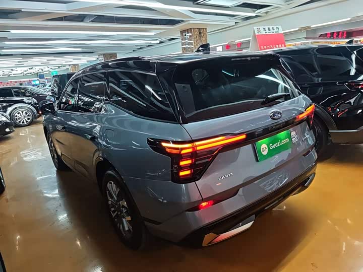 Фото 5 - Ford Edge