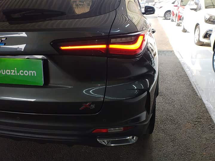 Фото 8 - Changan Oshan X5