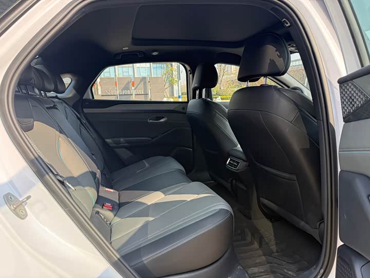 Фото 8 - BYD Qin L