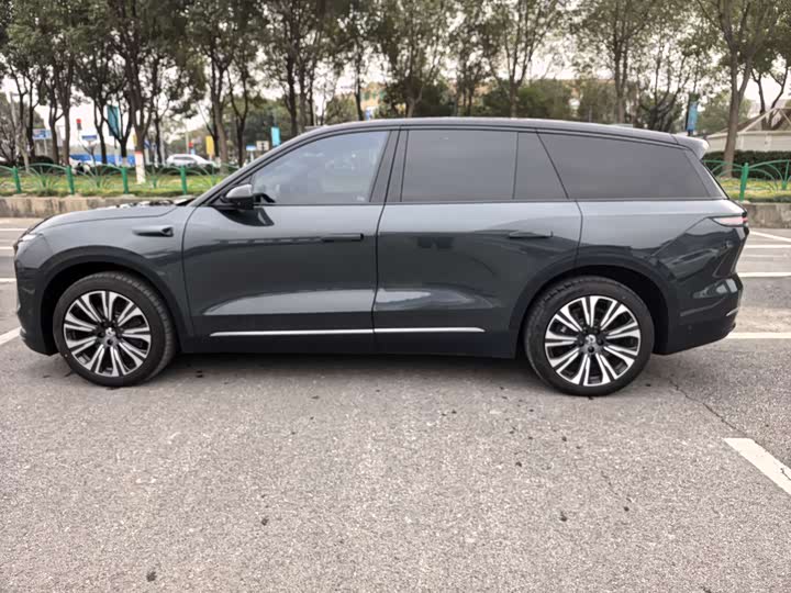 Фото 9 - Nio ES8