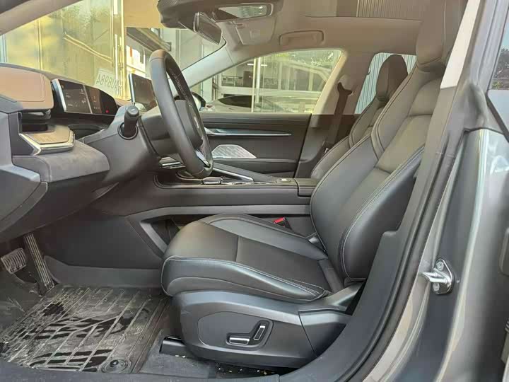 Фото 4 - Zeekr 001