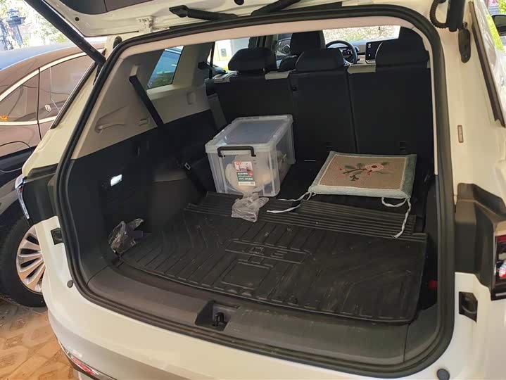 Фото 4 - Volkswagen ID.6 Crozz