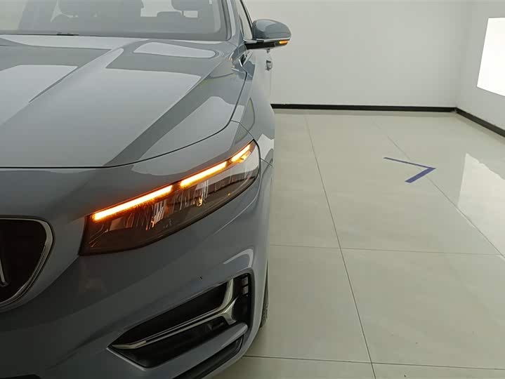 Фото 5 - Geely Preface