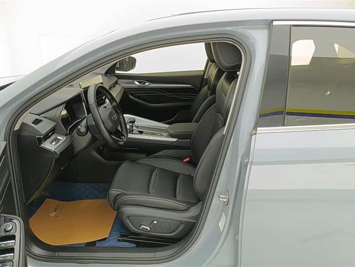 Фото 9 - Geely Preface