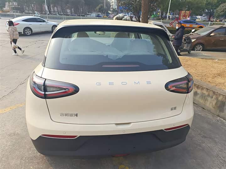 Фото 6 - Geely Galaxy Geome