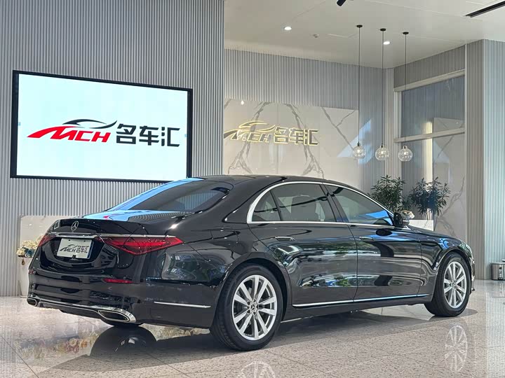 Фото 3 - Mercedes-Benz S-Class