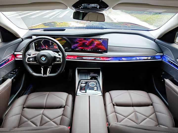 Фото 6 - BMW 7 Series