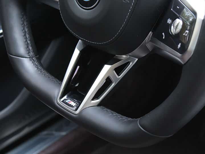 Фото 8 - BMW 7 Series