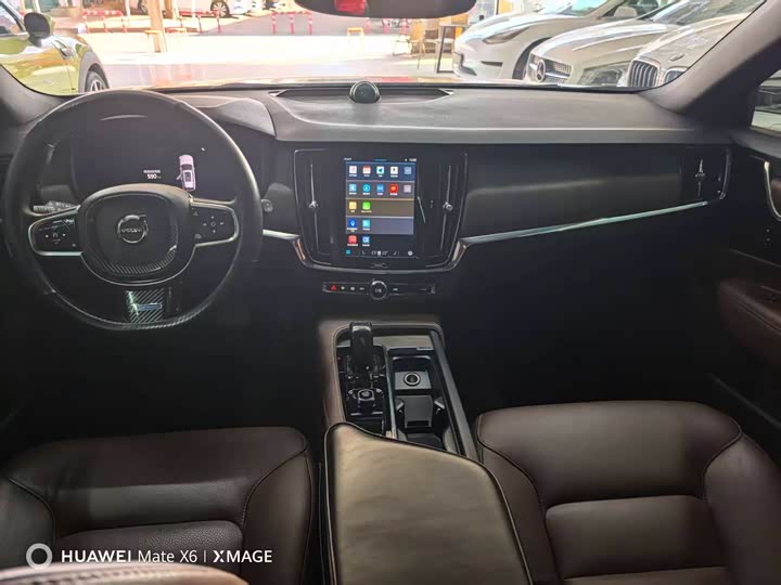 Фото 5 - Volvo V90