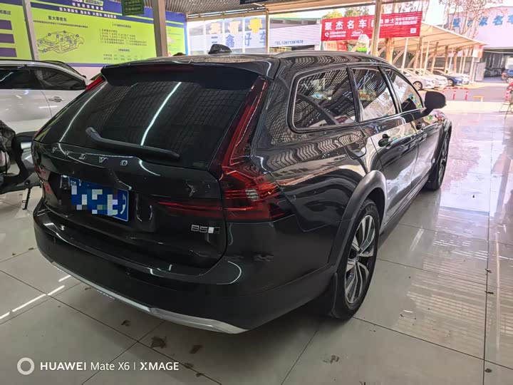 Фото 6 - Volvo V90