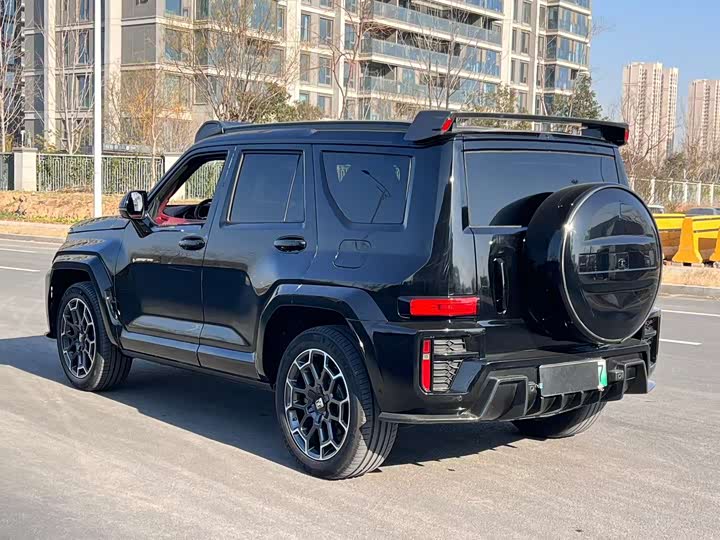 Фото 9 - Tank 700 Hybrid