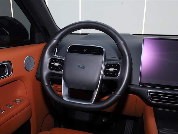 Фото 9 - LiXiang L8